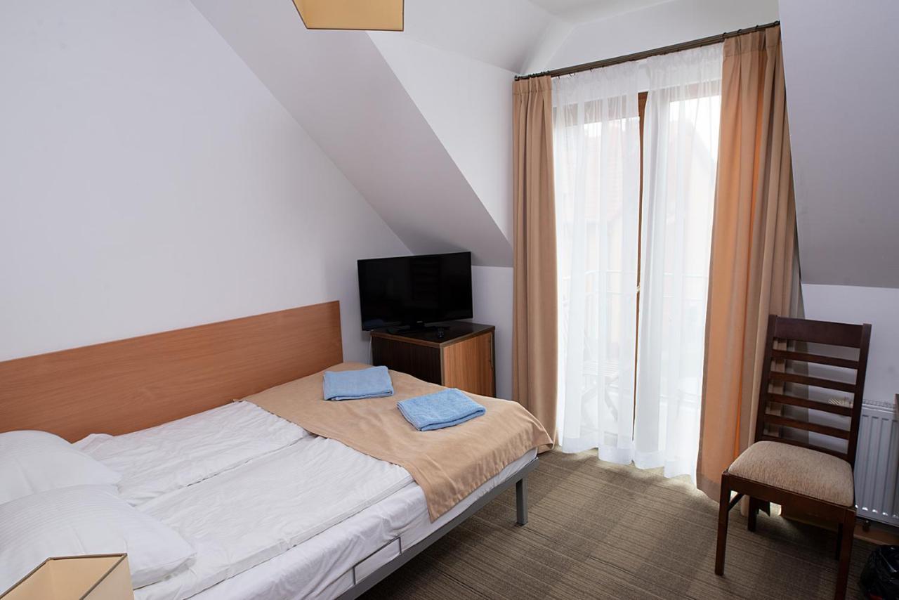 Hotel Seo Rewal Esterno foto
